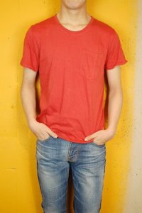 ヌーディージーンズ(Nudie Jeans)のシャツ(柄:無地、素材:オーガニックコットン、色:レッド、メンズ)【商品番号:B00FANEX5K】