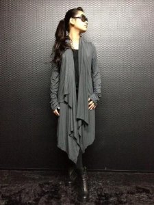 ヤスユキイシイ(Yasuyuki Ishii)のシャツ(素材:綿、色:タン、レディース)【商品番号:B00BQZ4UJA】